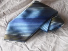 Kenneth Cole Reaction Blue mens Tie