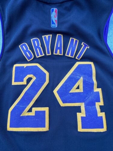 Vintage Adidas NBA Los Angeles Lakers Kobe Bryant #24 Jersey Size XL. - Picture 7 of 10