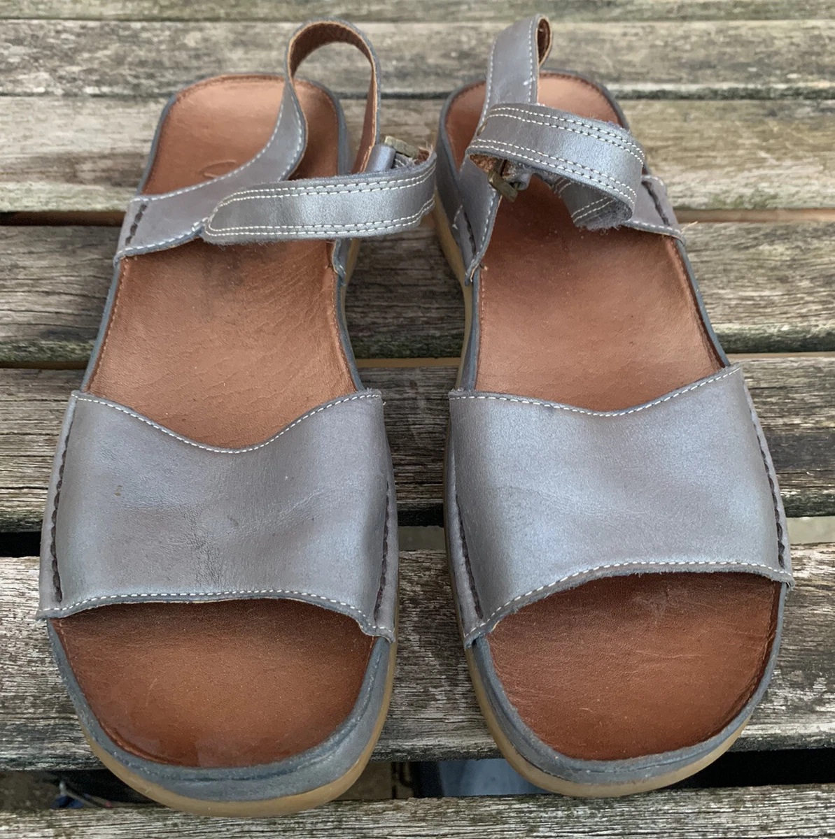 Leather clarks hotsell ladies sandals