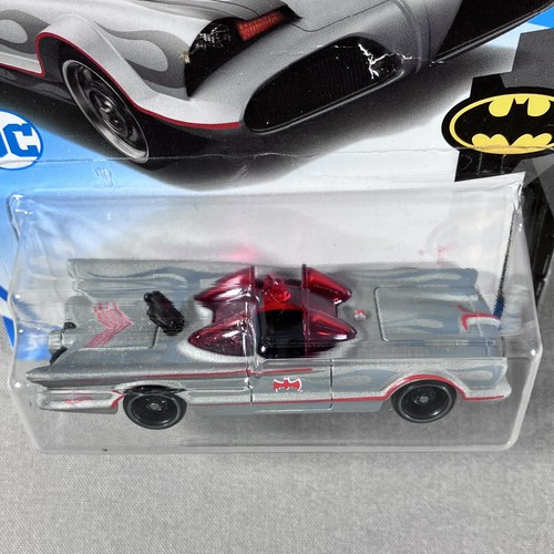 Hot Wheels 2017 Batman 3/5 Serie TV 1966 Batmobile Grigio Argento 118/250 FYB90 - Foto 2 di 11