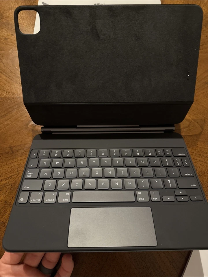 iPad Magic Keyboard MXQT2LL/A (negro) Foto 4 de 4