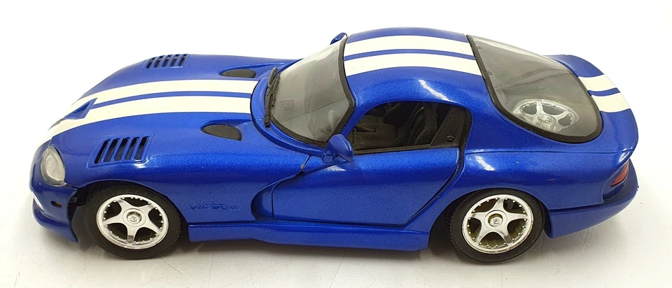 Maisto 1/18 Scale Diecast 31832 - 1996 Dodge Viper GTS - Blue - Image 3 of 4