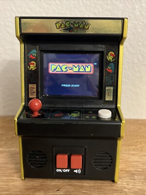 Pac Man Video Game Mini Arcade Machine Bandai Plastic Toy 2020