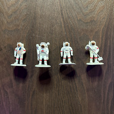 NASA MMU Astronauts x4 PVC resin 2" figures and cake toppers - K M International