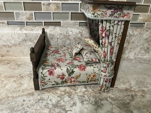 OOAK Vintage Artisan Majestic Canopy Bed Dollhouse 1:12 - Picture 6 of 9