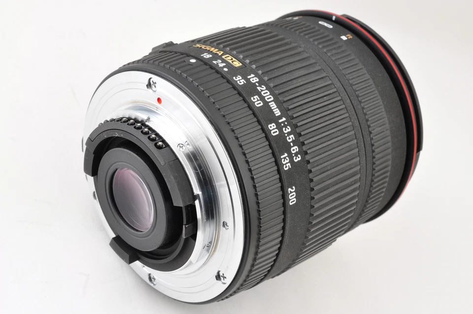 Near MINT Sigma 18-200mm f/3.5-6.3 DC Zoom Lens for NIKON F mount Fast Delivery - Image 3 of 4