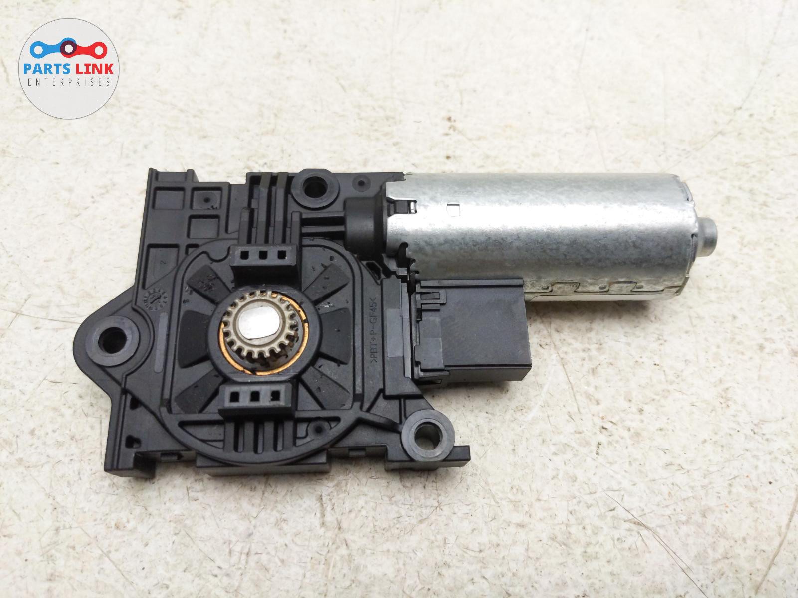 2016-20 BENTLEY BENTAYGA PANORAMIC SUNROOF SHADE MOTOR DRIVE SLIDING POWER UNIT
