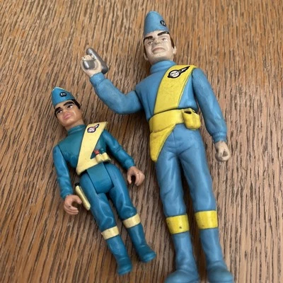 Lot THUNDERBIRDS - vintage dont 1 MATCHBOX 1993 - VIRGIL TRACY - incomplet - Photo 1/4