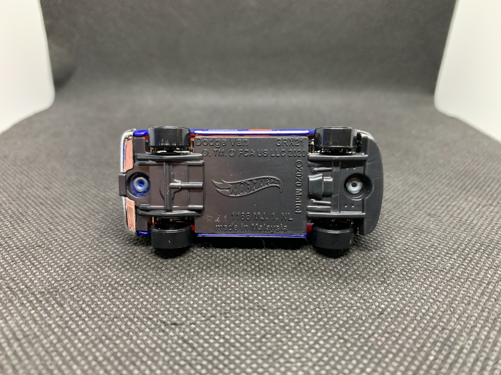 Hot Wheels - Dodge Van Team HW Blue - MINT LOOSE - Diecast - 1:64 Scale thumbnail 3