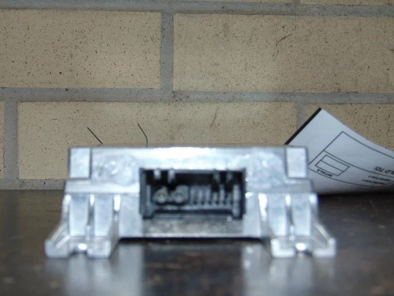 Chassis ECM Communication Voice Input Trunk Mounted Fits 03-08 BMW 760i 1744714 — 第 2/4 张图片