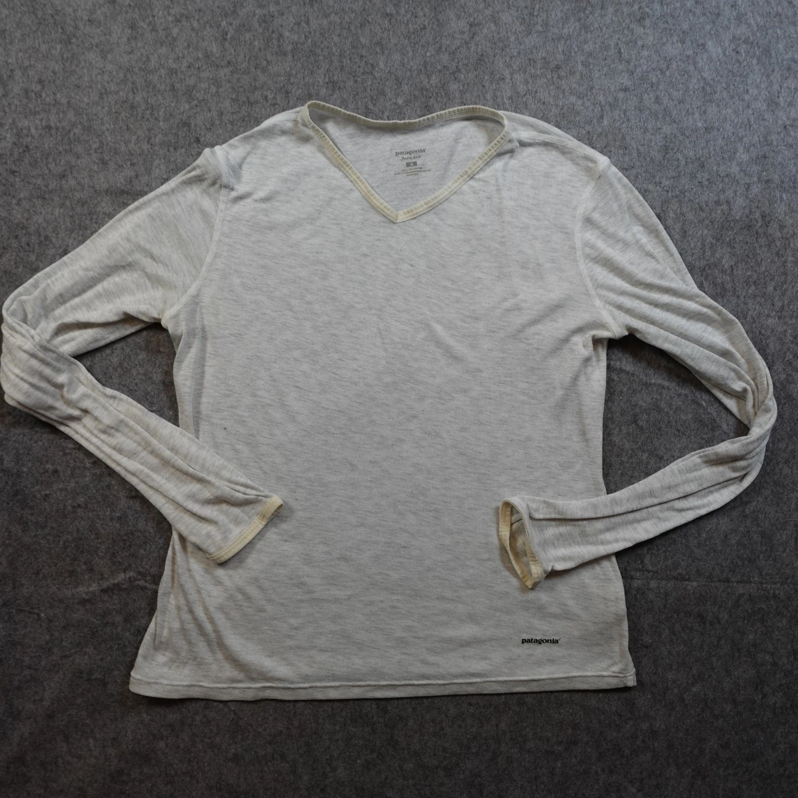 Patagonia Top Women Small Gray Capilene VNeck Long Sleeve Baselayer