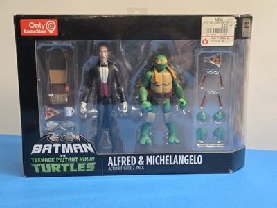 Batman vs Teenage Mutant Ninja Turtles Alfred Michelangelo GameStop Exclusive