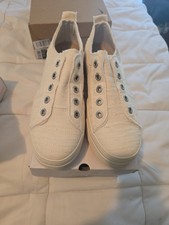 Blowfish Malibu Women's Super Play Slip-On Sneaker In Sand Linen Size 8