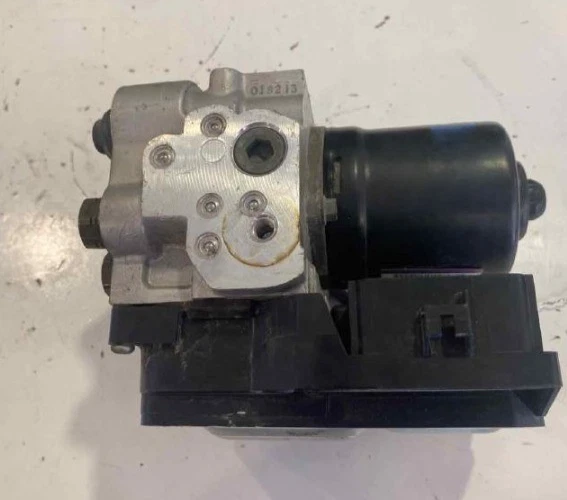 2001 Ford Excursion F250 F350 ABS Anti-Lock Brake Pump Assembly Thru 11