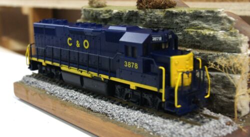 HO Scale Original Atlas DC Drive, Custom Paint Engines - C&O / WM - Minimal Use - Picture 11 of 11