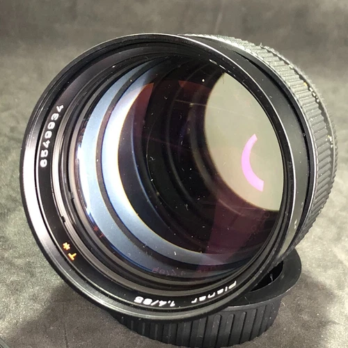 NEARMINT Contax Carl Zeiss Planar T* 85mm f/1.4 with filter made in west germany