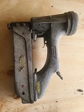 DUO-Fast Pneumatic 16 Gauge 7/16" Industrial Heavy Duty Crown STAPLE Gun Nailer 