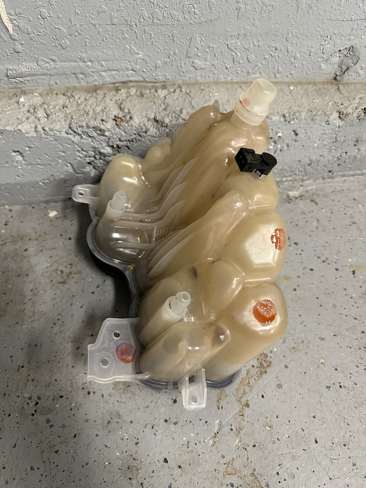 2018-2021 LAND RANGE ROVER VELAR RADIATOR COOLANT OVERFLOW RESERVOIR ...