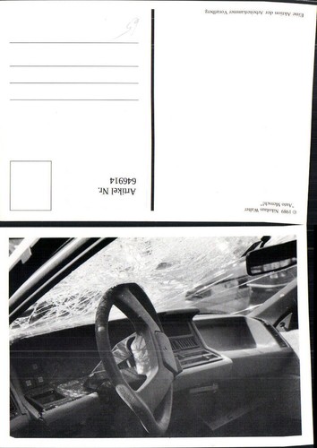 646914,Fotokunst Nikolaus Walter Auto Mensch Innenraum Auto nach Unfall Lenkrad