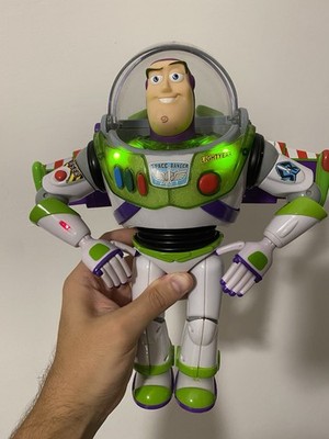 Buzz Lightyear Power Up 12  - 30 cm Thinkway Toys Toy Story Actionfigur LESEN