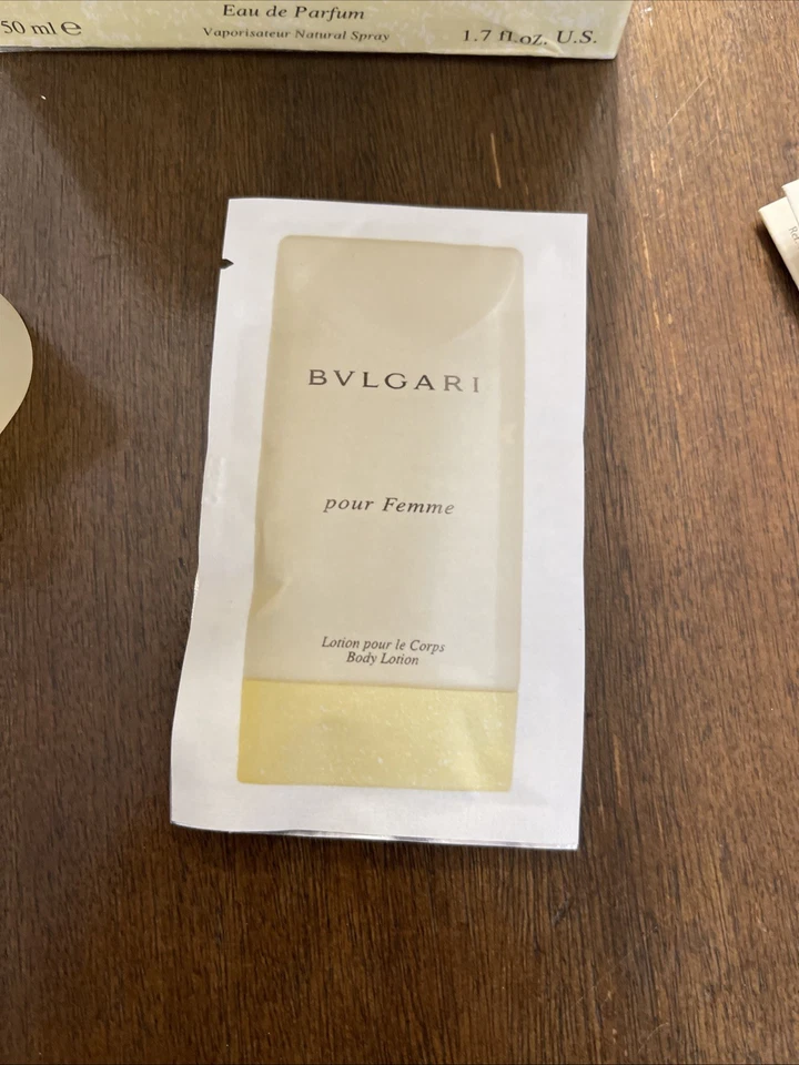 Bvlgari Pour Femme Eau de Parfum 50 ml/1,7 fl. oz BVLGARI perfume descontinuado Foto 2 de 4