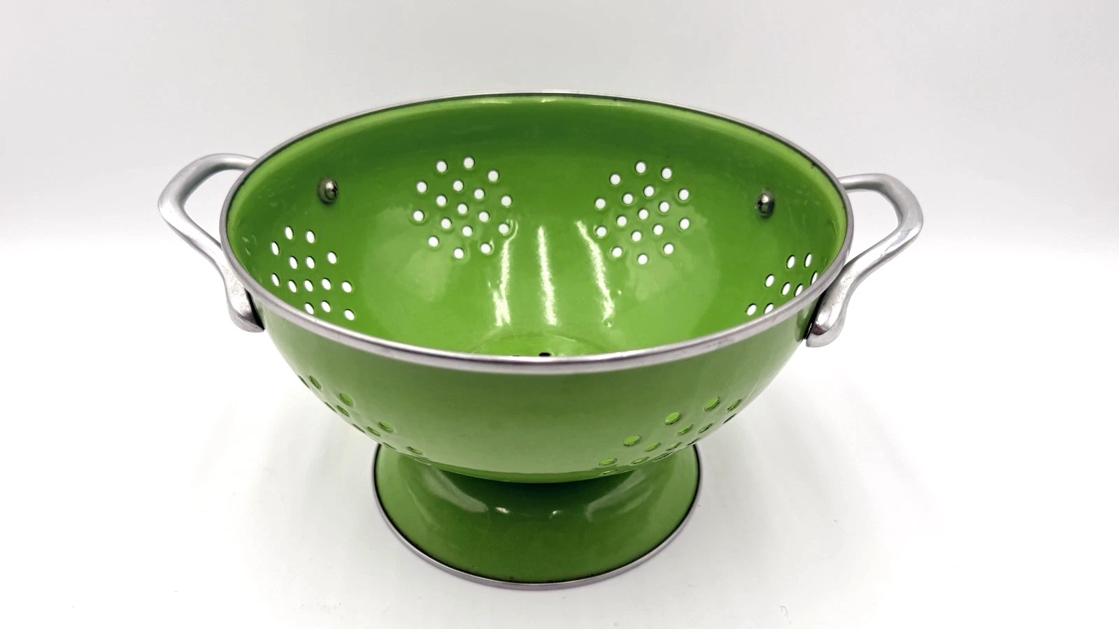 Green Enameled 1.5 Qt Colander Strainer 8.75"
Opens in a new window or tab