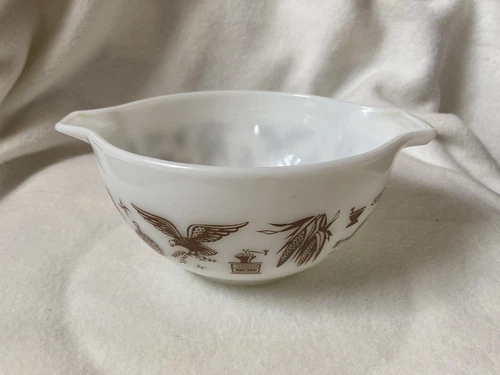PYREX Mixing Bowl Early American Cinderella Brown On White 1.5 Pint, #441, 7”x3”