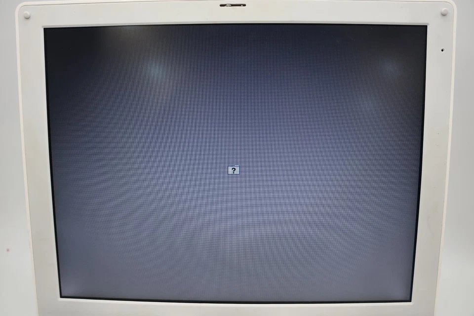 Portátil Apple iBook G4 A1054 12,1" - M9623LL/A - 2004- Sin sistema operativo Foto 3 de 4