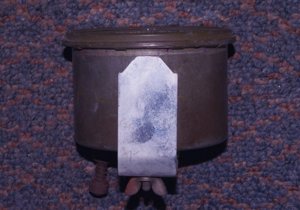 1945 年 Willys MB5 吉普电机速度计 Speedo 二战后期油漆罐盖边框 — 第 3/4 张图片