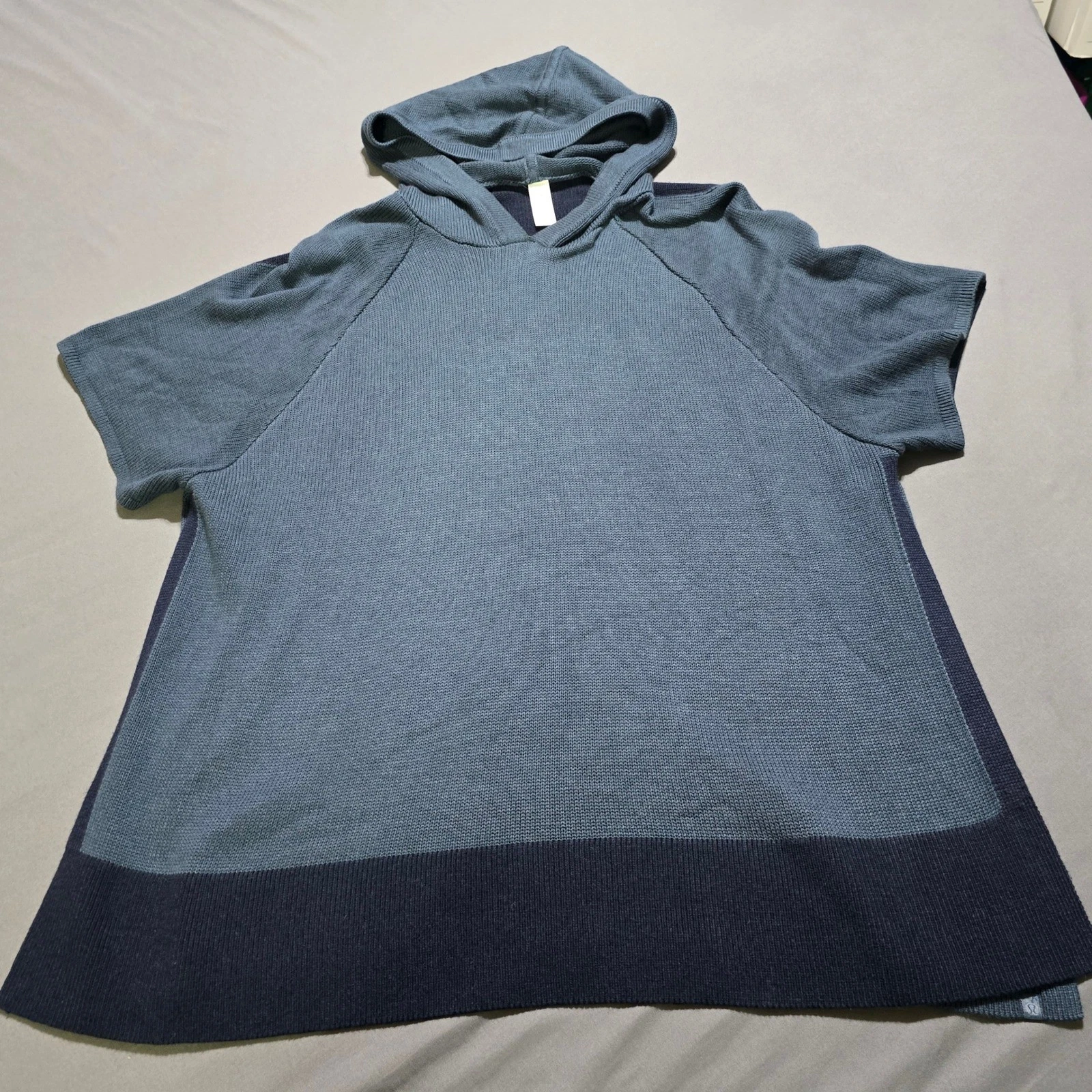 Lululemon Opened Up Poncho Women XS/S Blue Cashmere Blend Short Sleeve