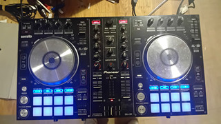 Pioneer DDJ SR 2 Channel 2 Deck Serato DJ Controller Built In Mixer USB Black