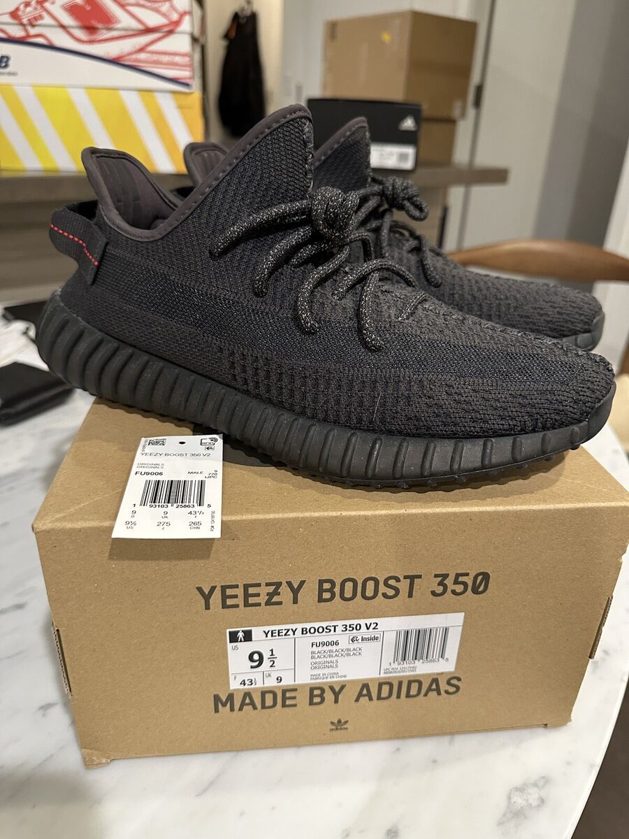 adidas Yeezy Boost 350 V2 Black Non-Reflective Size 9.5 adidas Yeezy Boost 350 V2 Black Non-Reflective Size 9.5