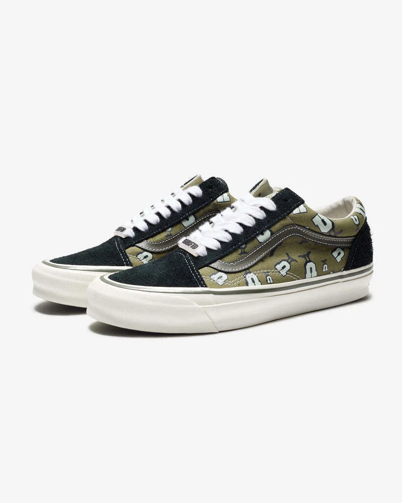 Undefeated x best sale vans