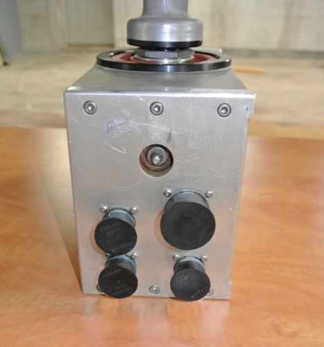 LEAR SIEGLER PILOTS CONTROLLER - Picture 6 of 7