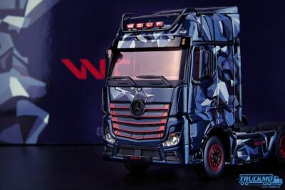 IMC Models Limited Specials Actros Wolf Mercedes Benz Actros Gigaspace 33-0143