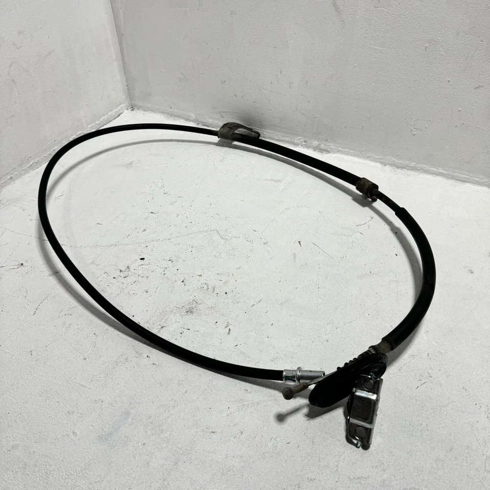 Cable de freno de estacionamiento trasero izquierdo o derecho Chevrolet Sonic 2013-2018 OEM Foto 2 de 4