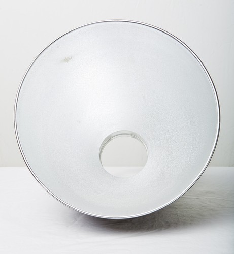 Genuine Bowens High-performance reflector (BW-1878) - Picture 3 of 7