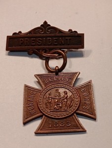 VTG CIVIL WAR 1886 WOMANS RELIEF CORPS CROSS RED MEDAL W/PRESIDENT MEDAL
