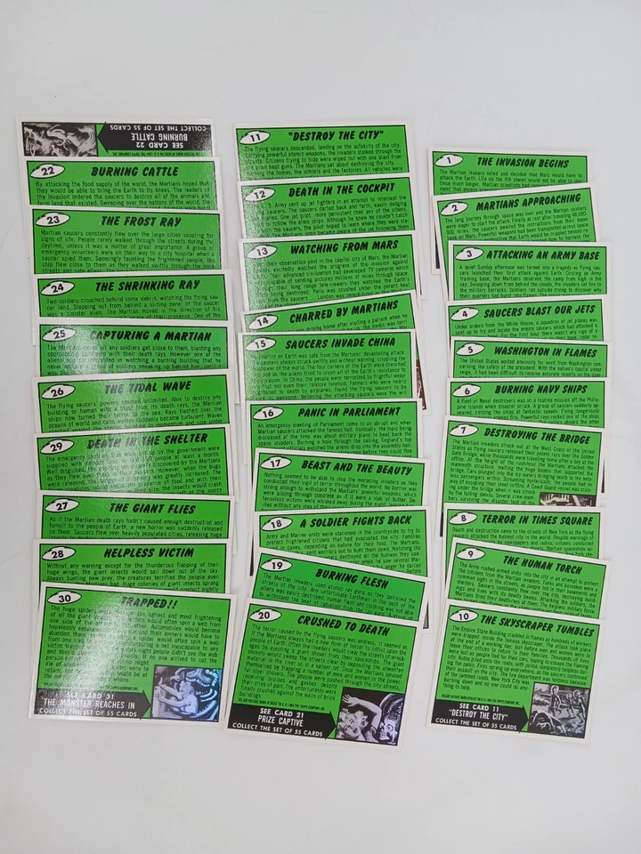 Topps Mars Attacks Trading Cards 1994 ristampa deluxe set base completo di 100 - Immagine 3 di 4