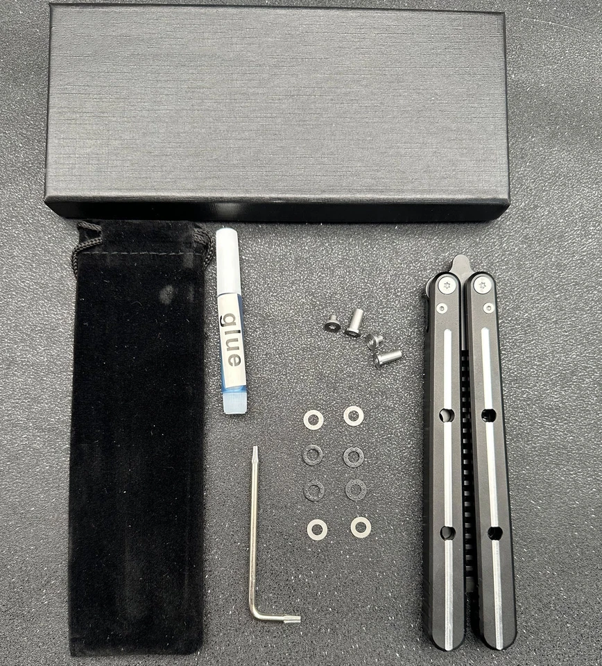 Cuchillo Mariposa Balisong Entrenador, Mango de Aluminio, Recubierto de Teflón, Entrenador de Metal Foto 2 de 4