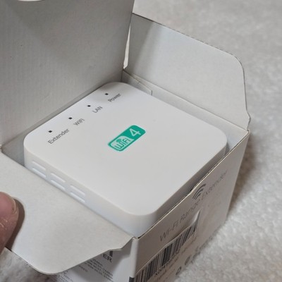 WiFi Extender Dual Band Wireless Signal Booster Repeater 300Mbps AP Port 2800sqf