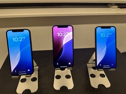 Apple iPhone 12 - 64 GB - Black (Unlocked) Lot Of 3