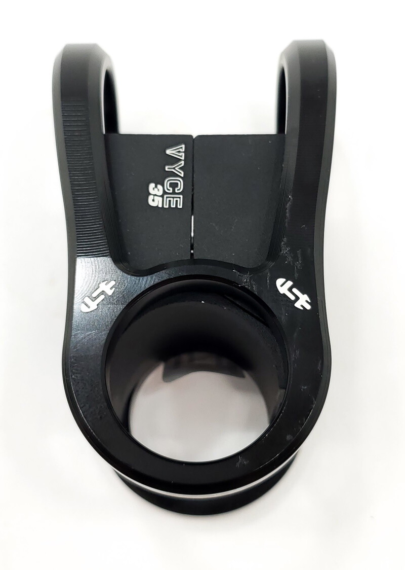 パーツ USE ULTIMATE VYCE STEM 40mm Just in: Ultimate USE clamps 35mm Vyce stem onto Boom carbon
