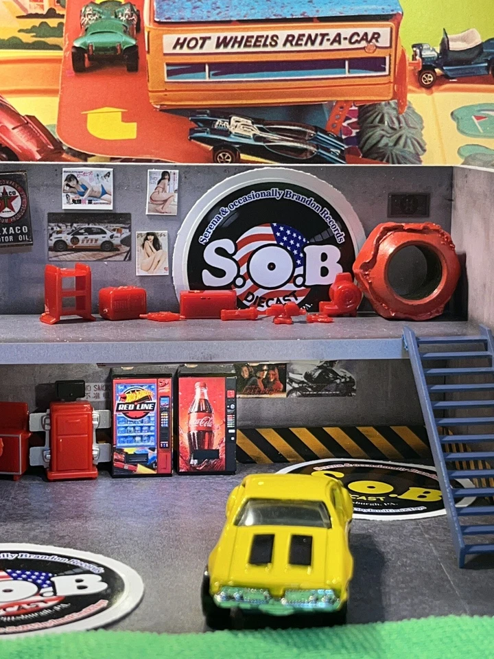 Hot Wheels Blackwalls 1969 Oldsmobile Olds 442 1:64 NM Cond Yellow Diecast - Image 4 of 4