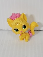 Disney Palace Pets Minis Rapunzel's Maltese Dog Daisy 1.75" Mini Toy Figure