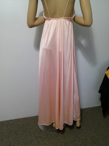 Vtg Monica Tilley for Vassarette Silky Peach Nylon Long Full Sweep Nightgown M - Picture 5 of 8