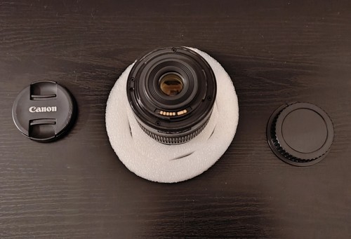 Canon EF-S 18-55mm 1:3.5-5.6 III - Foto 7 di 8