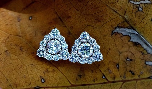GORGEOUS 14K Gold GENUINE Round Cut Diamond STUD Earrings Womens - Picture 7 of 12