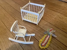 Dollhouse Miniatures ~ VTG Nursery ~ Wooden White Crib, Rocking Chair + Rug