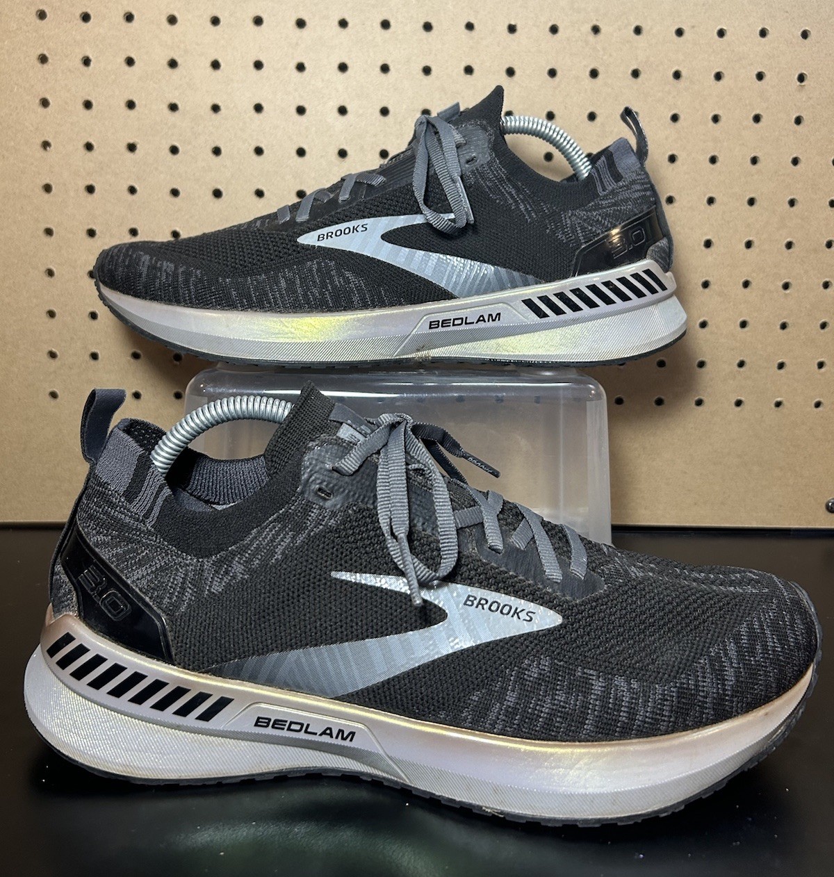 SAOLA Scarpe da corsa su strada Brooks Bedlam 3 uomo nere argento taglia 10